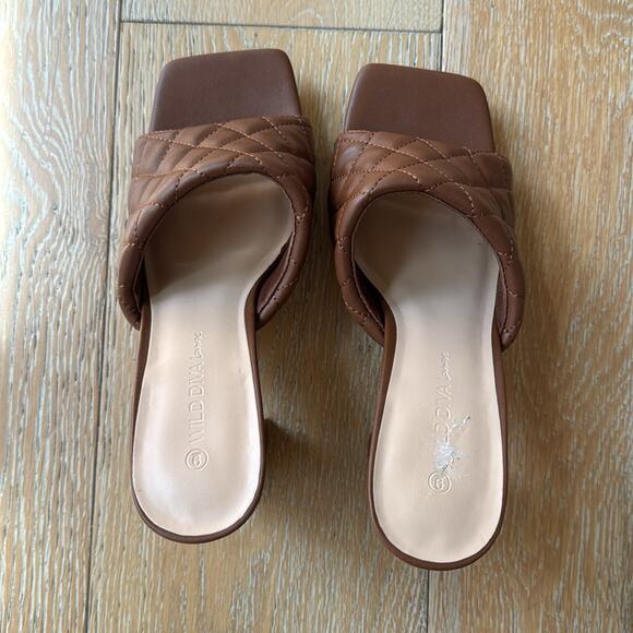Wild Diva Quilted Square Toe Block Mule Sandals Brown Size 9 - Picture 5 of 7